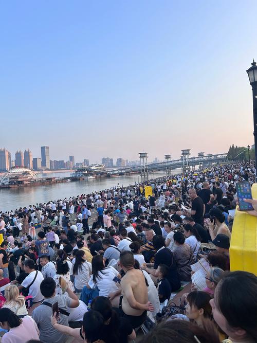 疫情_武汉周边城市疫情原因_湖北疫情严重城市